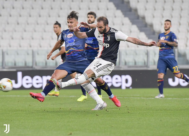 Juventus 4-0 Lecce: Hàng công tỏa sáng! (Vòng 28 giải VĐQG Italia Serie A) - Ảnh 2.