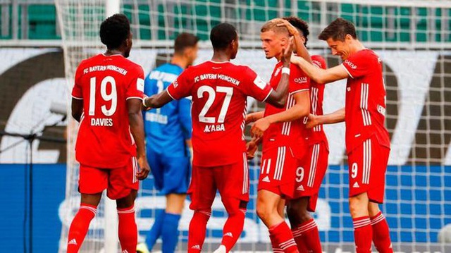 Wolfsburg 0-4 Bayern Munich: Bayern đăng quang trước khán đài trống vắng - Ảnh 2.