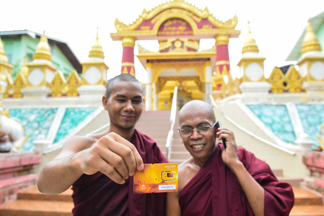 Viettel Myanmar vượt mốc 10 triệu thuê bao, đang vươn lên vị trí số 2 - Ảnh 1.