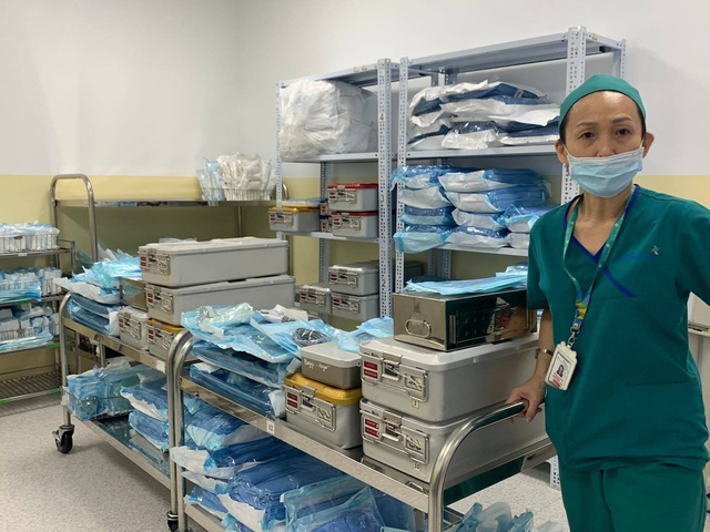 93 nhân viên y tế sẵn sàng cho ca mổ tách dính phức tạp đầu tiên tại Bệnh viện Nhi đồng Thành phố - Ảnh 3.