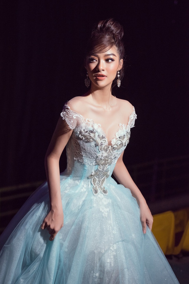 Dàn Hoa hậu, Á hậu sinh năm 2000 đọ dáng trong đầm công chúa - Ảnh 13.