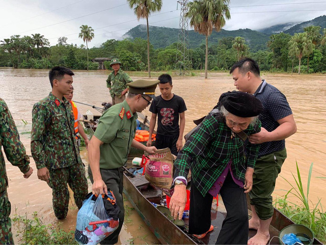 Sau mưa lớn, ngập sâu, Hà Giang tập trung hỗ trợ người dân, khắc phục hậu quả - Ảnh 5.