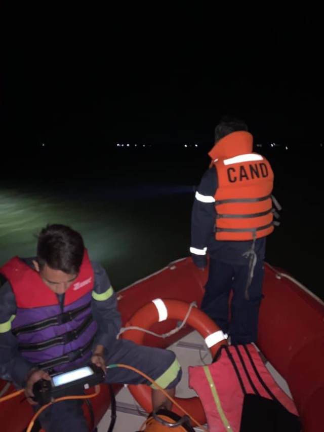 Tìm thấy thi thể 3 người trong một gia đình chết đuối trên sông Lam - Ảnh 1.