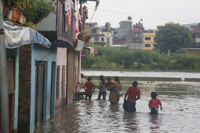 Lũ lụt và lở đất gây thiệt hại lớn tại Nepal, ít nhất 132 người thiệt mạng - Ảnh 3.