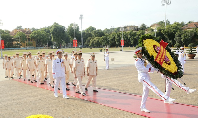 Lãnh đạo Đảng, Nhà nước đặt vòng hoa, tưởng niệm các anh hùng liệt sỹ nhân ngày 27/7 - Ảnh 3.