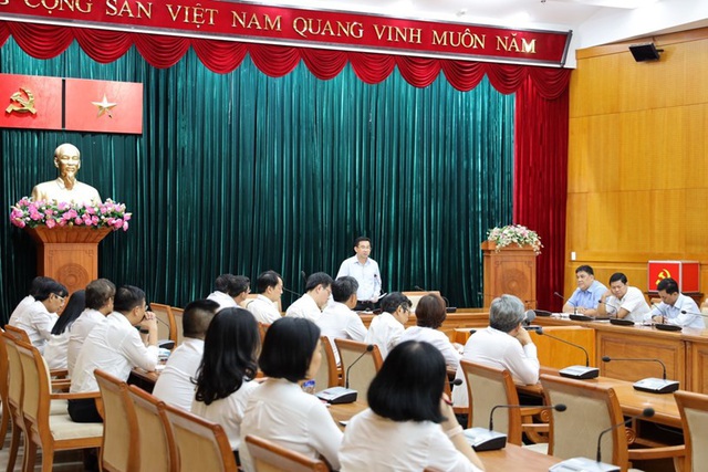Đình chỉ chức vụ Bí thư Đảng ủy Saigon Co.op đối với ông Diệp Dũng - Ảnh 1.