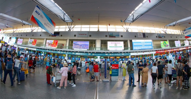 Các hãng hàng không điều chỉnh lịch khai thác chuyến bay đến, đi từ Đà Nẵng - Ảnh 1.
