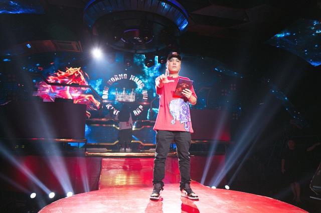 Lộ diện 4 rapper ngồi ghế nóng ngày đầu tiên quay hình King Of Rap 2020 - Ảnh 2.