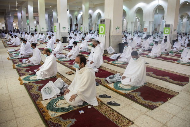 Chỉ 1.000 người được lựa chọn để tham gia hành hương tới thánh địa Mecca - Ảnh 2.