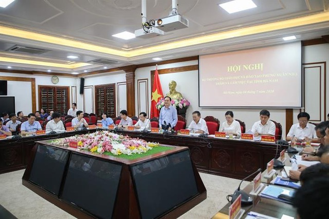 Bộ trưởng Phùng Xuân Nhạ: Không để xảy ra sai sót nhỏ tại Kỳ thi tốt nghiệp THPT 2020 - Ảnh 1.