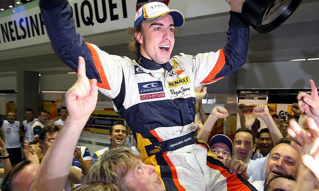 Đua xe F1: Fernando Alonso trở lại trong màu áo Renault - Ảnh 1.