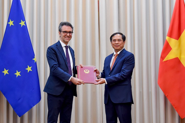 EVFTA - lợi thế cho hàng Việt vào châu Âu - Ảnh 1.