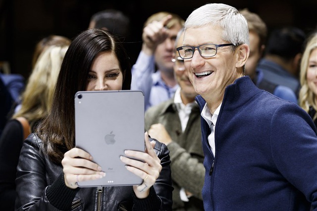 CEO Apple trở thành tỷ phú - Ảnh 1.