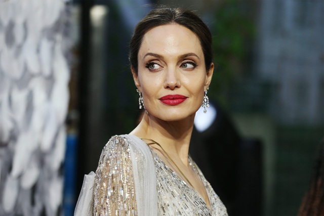 Brad Pitt - Angelina Jolie tiếp tục lùm xùm chuyện ly hôn - Ảnh 1.