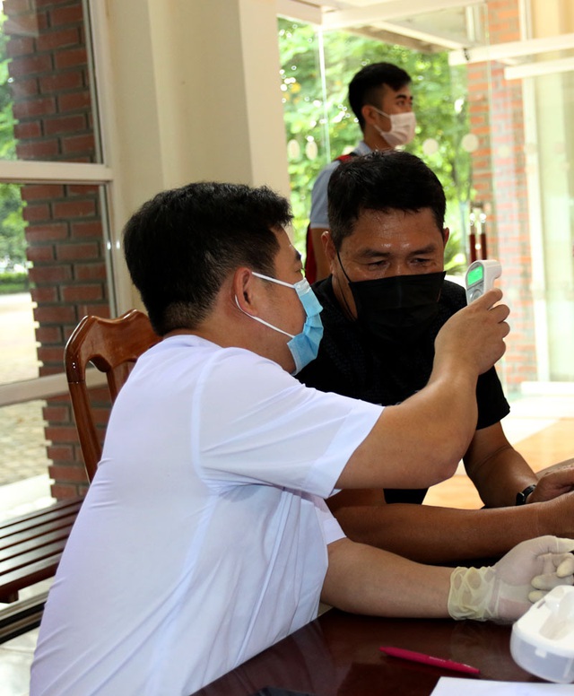 ĐT U22 Việt Nam nghiêm túc thực hiện kiểm tra y tế trong ngày hội quân - Ảnh 13.