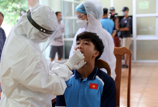 ĐT U22 Việt Nam nghiêm túc thực hiện kiểm tra y tế trong ngày hội quân - Ảnh 25.