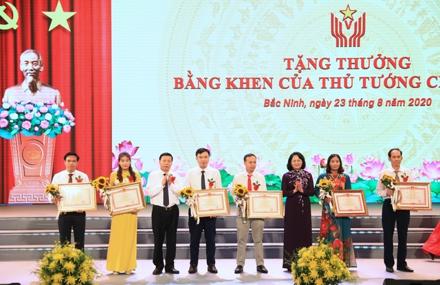 Bắc Ninh tiếp tục vận dụng sáng tạo tư tưởng Hồ Chí Minh về thi đua yêu nước - Ảnh 1.