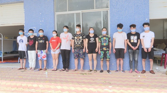 Bắt 11 người Trung Quốc nhập cảnh trái phép vào Việt Nam tổ chức đánh bạc - Ảnh 1.
