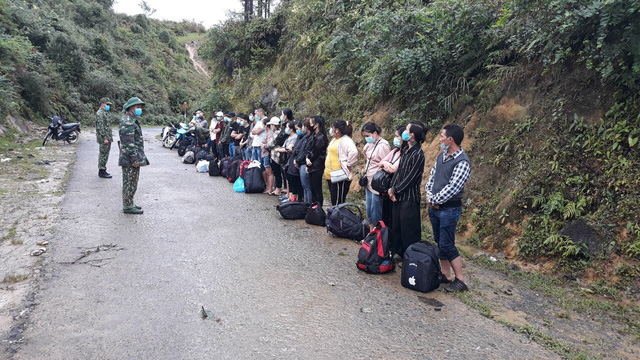 Bắt giữ 31 người nhập cảnh trái phép từ Trung Quốc về Việt Nam - Ảnh 2.