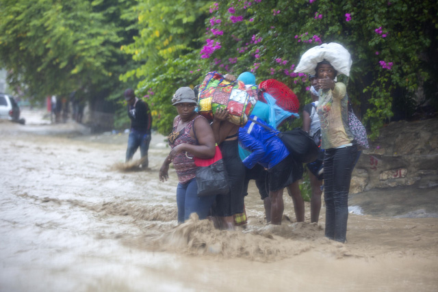 Bão Laura càn quét Haiti, Dominica và Puerto Rico khiến hàng chục người thiệt mạng - Ảnh 3.
