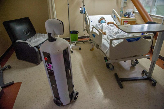 Độc đáo, Robot chăm sóc bệnh nhân COVID-19 cô đơn ở Mexico - Ảnh 1.