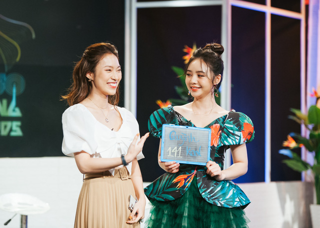 VTV Awards 2020 - The Hit List 02: Hậu trường Khánh Vy và Quỳnh Kool nhí nhảnh cùng MC Trần Ngọc - Ảnh 10.