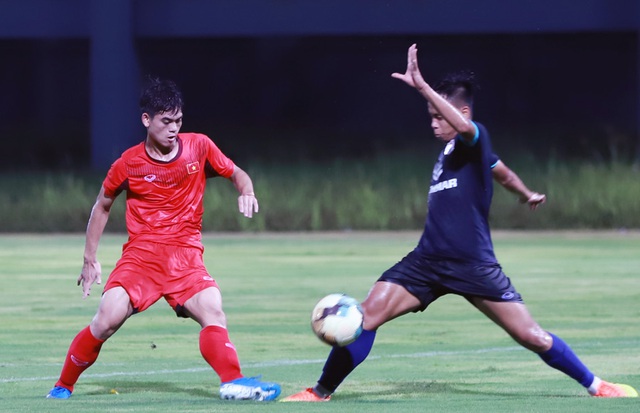 ĐT U19 Việt Nam kết thúc đợt luyện quân lần thứ 3, HLV Philippe Troussier ghi nhận sự nỗ lực của các cầu thủ - Ảnh 1.