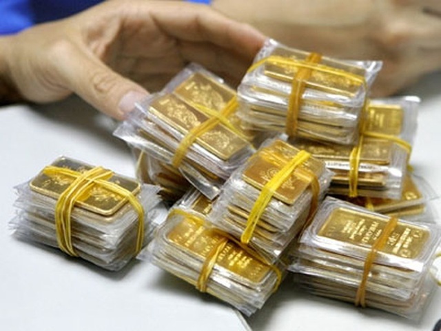 Tăng dựng đứng, giá vàng chính thức vượt mốc 60 triệu đồng/lượng - Ảnh 1.