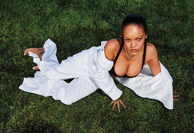 Rihanna siêu nóng bỏng trong bộ ảnh mới - Ảnh 10.