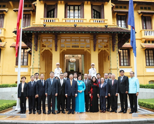 Thượng cờ kỷ niệm 53 năm thành lập ASEAN | VTV.VN