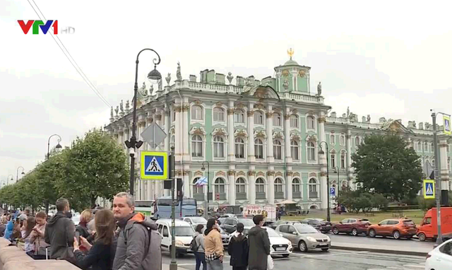 Mùa du lịch khác thường tại Saint Petersburg, Nga - Ảnh 1.