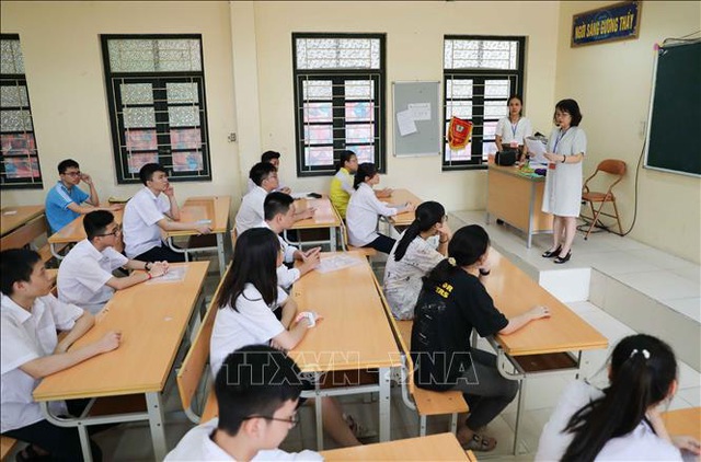Bí Thư Hà Nội chúc thí sinh thi vào lớp 10 mạnh khoẻ, đạt kết quả cao - Ảnh 1.