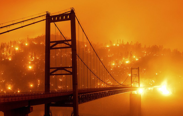 Cháy rừng dữ dội, bang California, Mỹ đóng cửa rừng quốc gia - Ảnh 1.