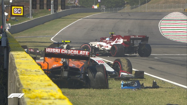 Đua xe F1: Lewis Hamilton giành chiến thắng tại GP Tuscany - Ảnh 3.