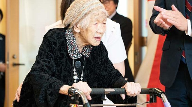 Nhật Bản vượt ngưỡng 80.000 người trên 100 tuổi - Ảnh 1.
