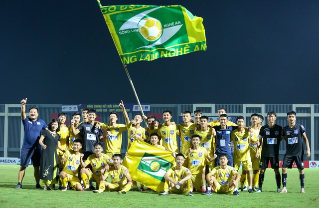 Sông Lam Nghệ An vô địch giải U17 Quốc gia - Ảnh 2.