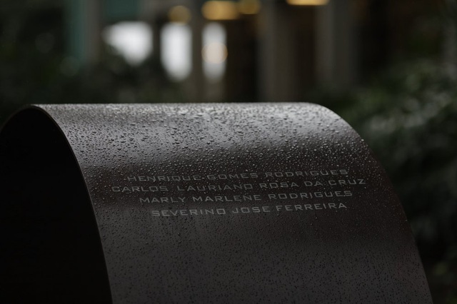 Brazil xây dựng đài tưởng niệm các nạn nhân thiệt mạng vì COVID-19 - Ảnh 1.