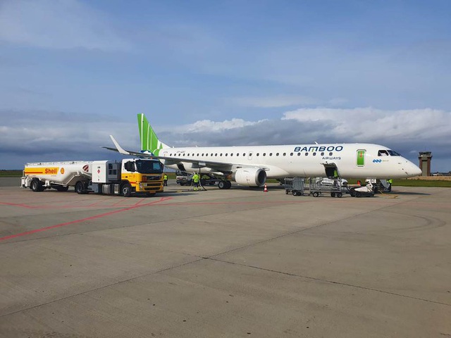Bamboo Airways thực hiện chuyến bay đầu tiên đến Côn Đảo - Ảnh 1.