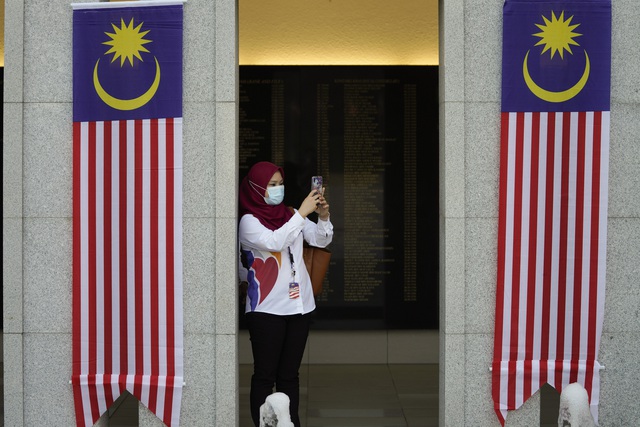 Malaysia mở rộng lệnh cấm nhập cảnh - Ảnh 1.
