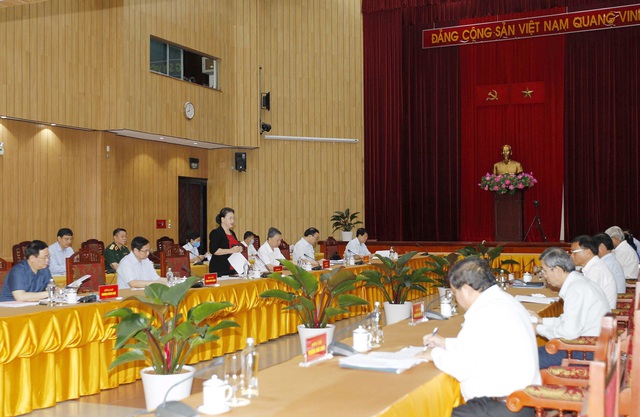 Bộ Chính trị làm việc về đại hội 10 đảng bộ trực thuộc Trung ương - Ảnh 3.