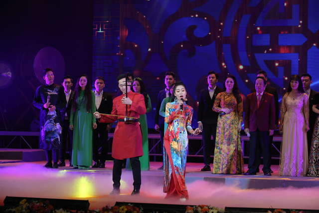 Nhà hát Ca múa nhạc Việt Nam vinh dự đón nhận danh hiệu Anh hùng Lao động thời kỳ đổi mới - Ảnh 9.
