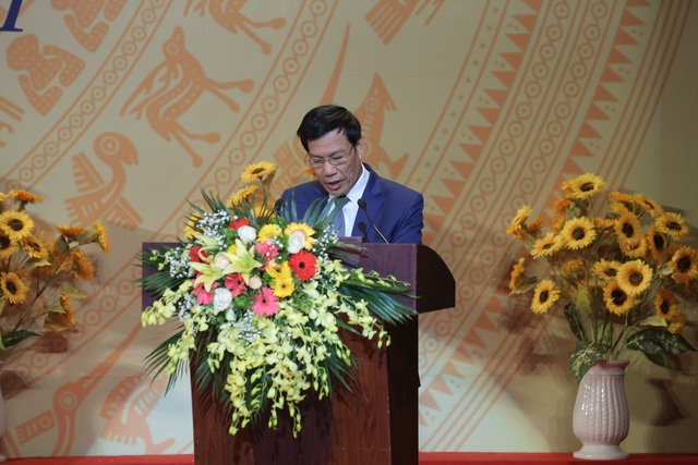 Nhà hát Ca múa nhạc Việt Nam vinh dự đón nhận danh hiệu Anh hùng Lao động thời kỳ đổi mới - Ảnh 2.