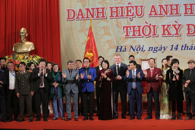 Nhà hát Ca múa nhạc Việt Nam vinh dự đón nhận danh hiệu Anh hùng Lao động thời kỳ đổi mới - Ảnh 5.