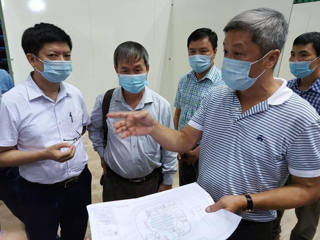 
Deputy Health Minister Nguyen Truong Son directed the COVID-19 fight in Da Nang from the first days after the outbreak was discovered there late July.
