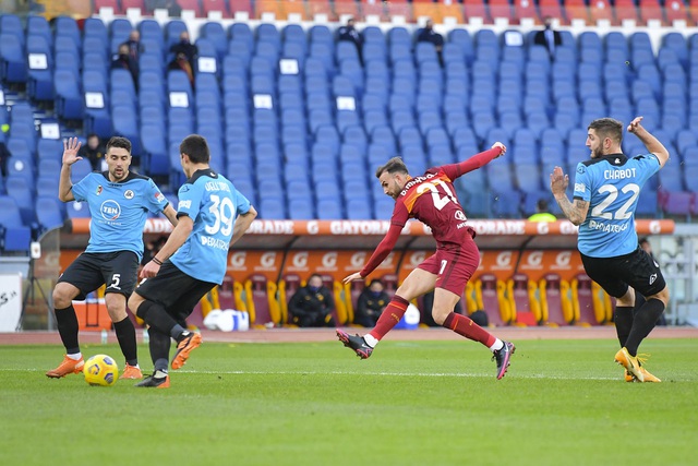Vòng 19 Serie A: AS Roma giành thắng lợi nghẹt thở trong trận đấu 7 bàn thắng - Ảnh 1.