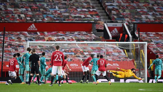Manchester United 3-2 Liverpool: Mưa bàn thắng trên sân Old Trafford (Vòng 4 FA Cup) - Ảnh 7.
