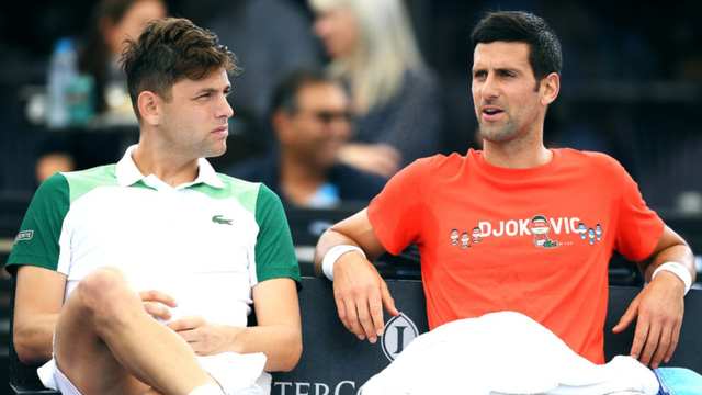 Djokovic gây bất ngờ khi trở lại thi đấu tại giải đấu biểu diễn - Ảnh 2.