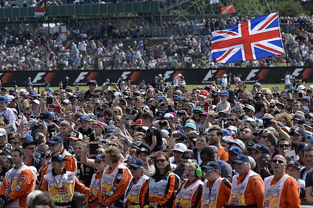 F1 xem xét thay đổi giờ đua chính tại các chặng đua châu Âu - Ảnh 1.