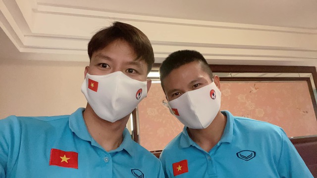 ĐT Việt Nam lên đường sang UAE chuẩn bị cho trận gặp ĐT Trung Quốc - Ảnh 1.