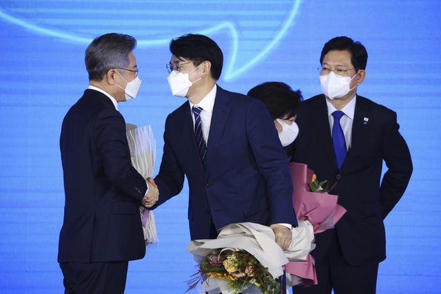Đảng cầm quyền Hàn Quốc chọn ứng viên Tổng thống - Ảnh 1.